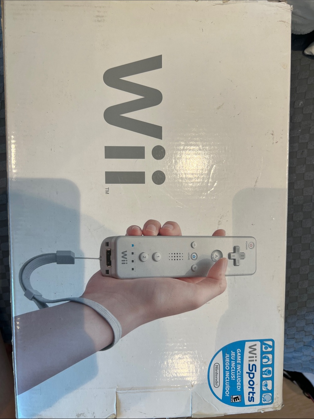 Nintendo White Wii Remote with 4 Controller from 2006